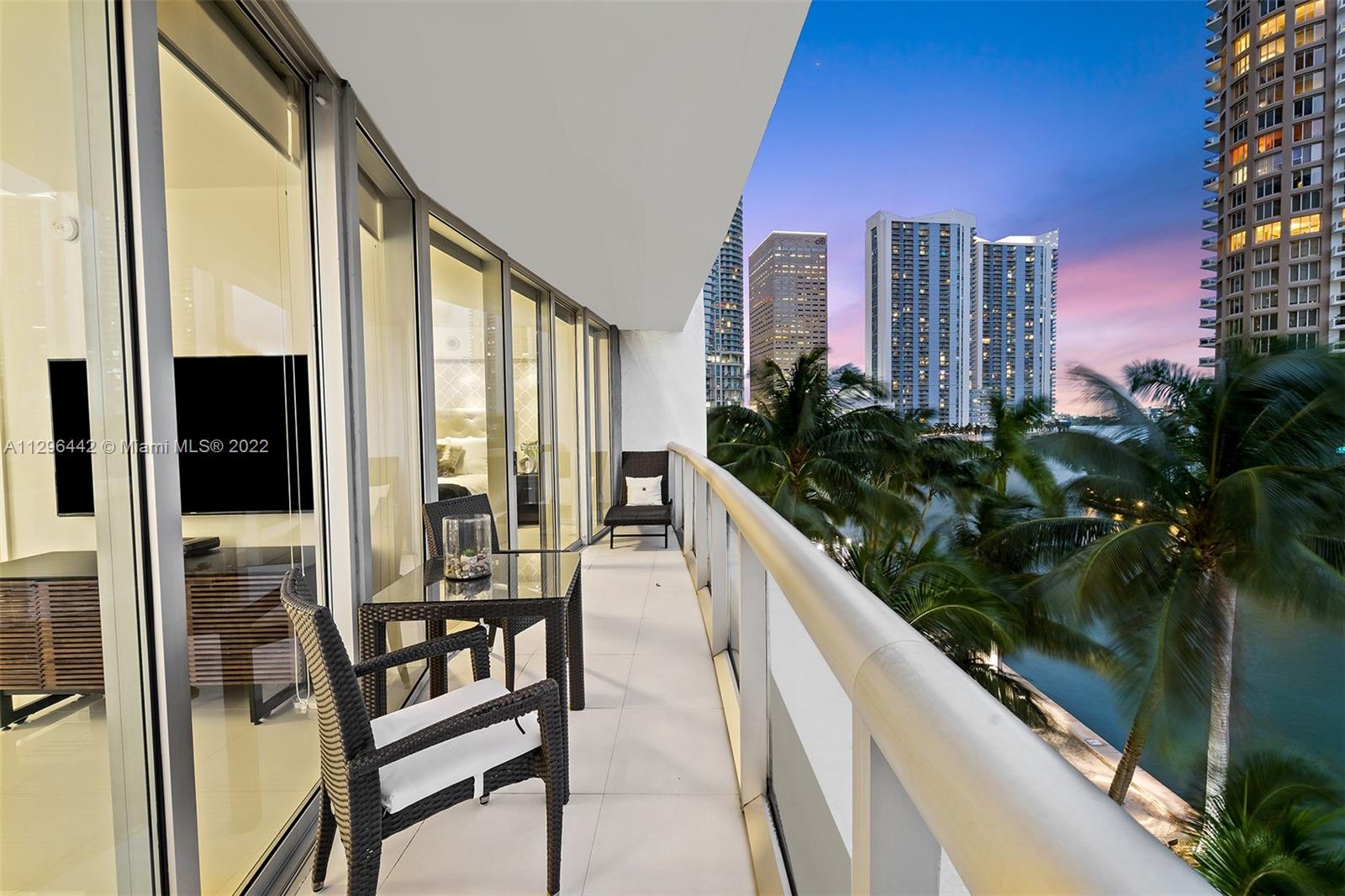 495 Brickell Ave Unit: BAY405