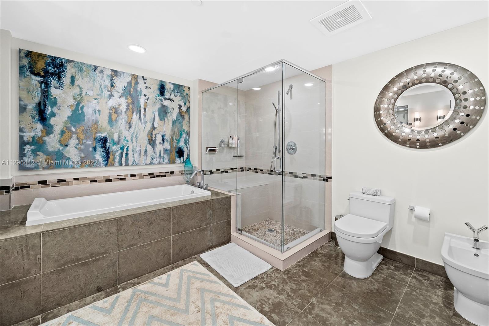 495 Brickell Ave Unit: BAY405