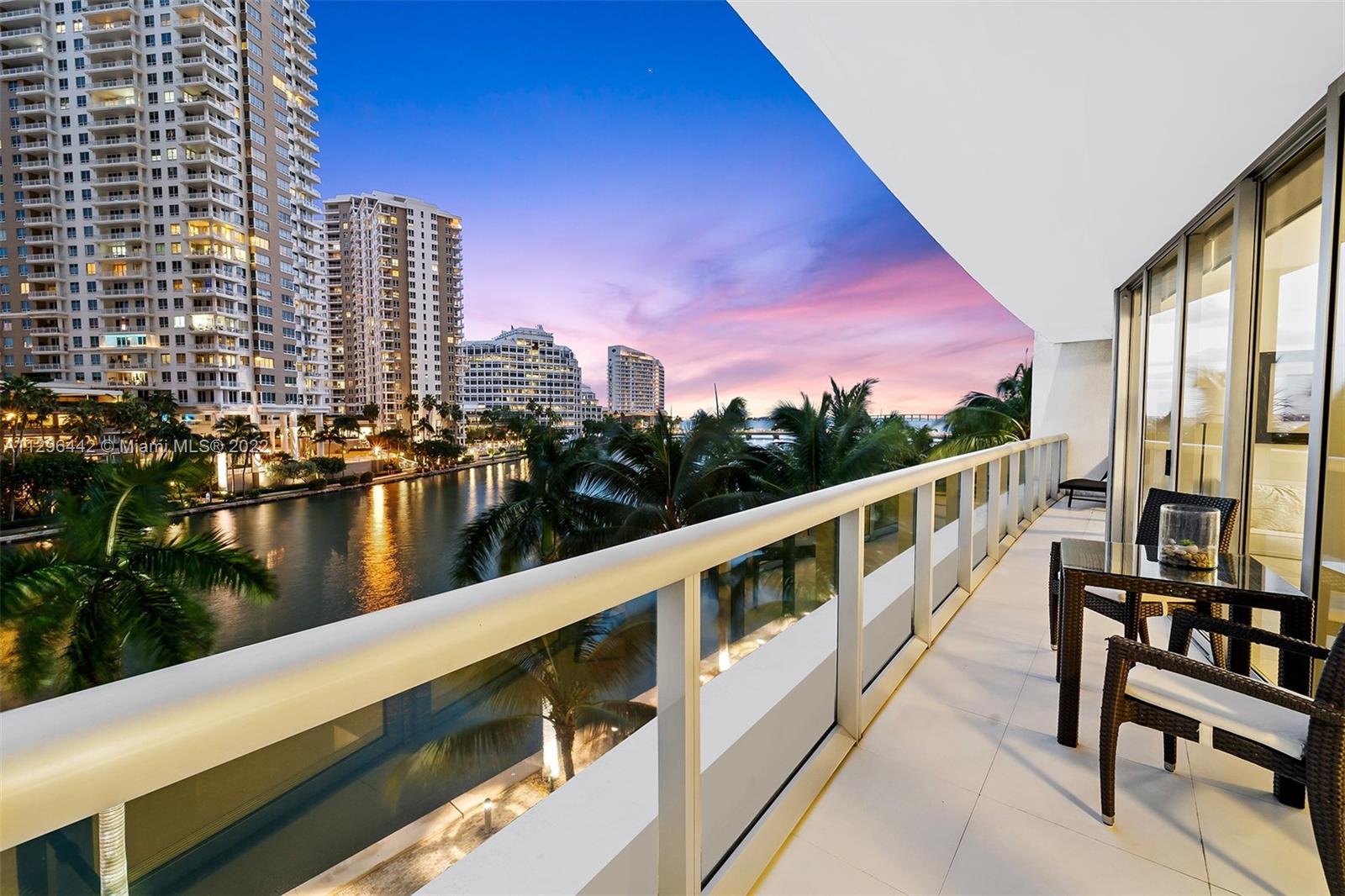 495 Brickell Ave Unit: BAY405