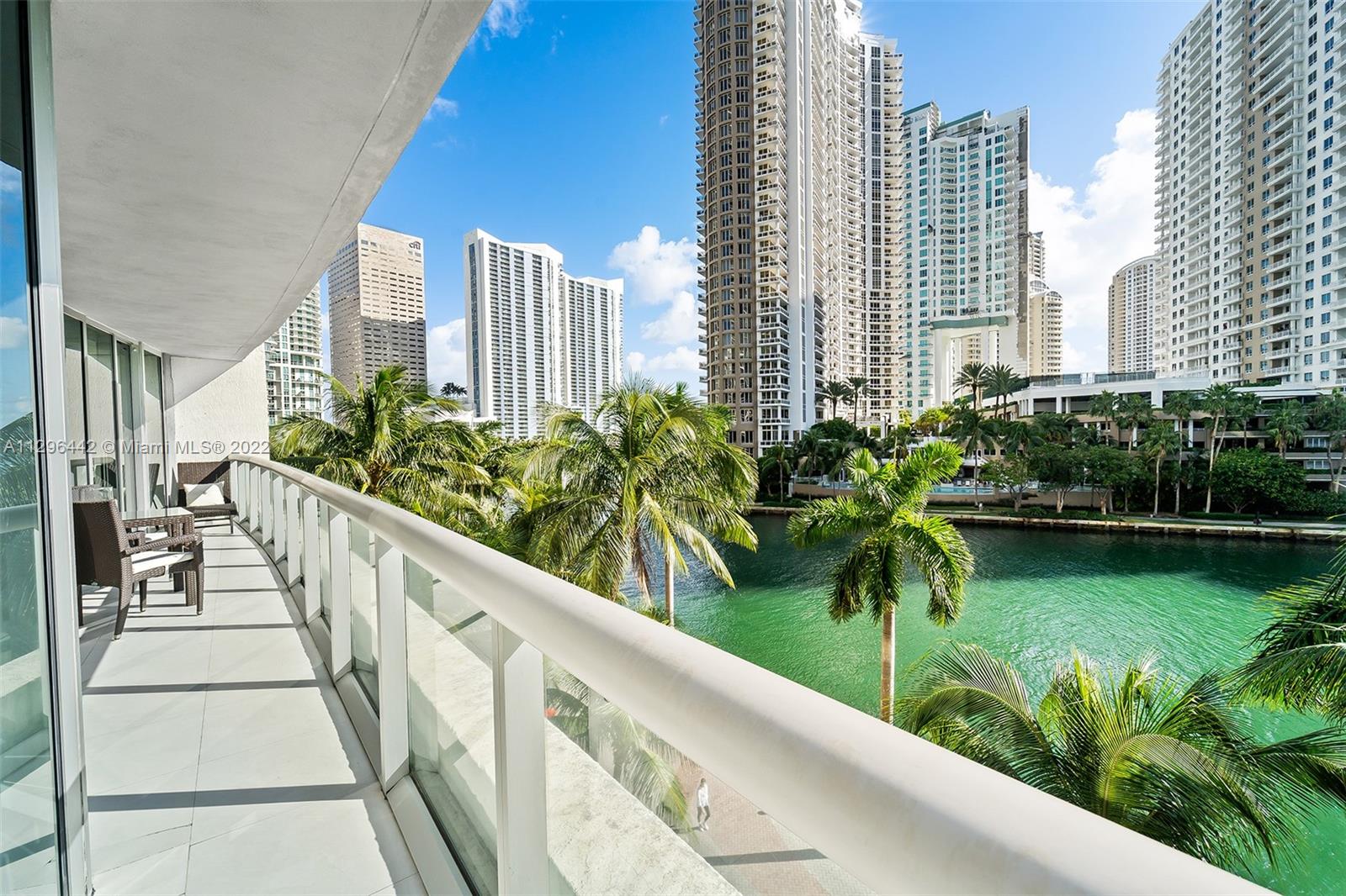 495 Brickell Ave Unit: BAY405