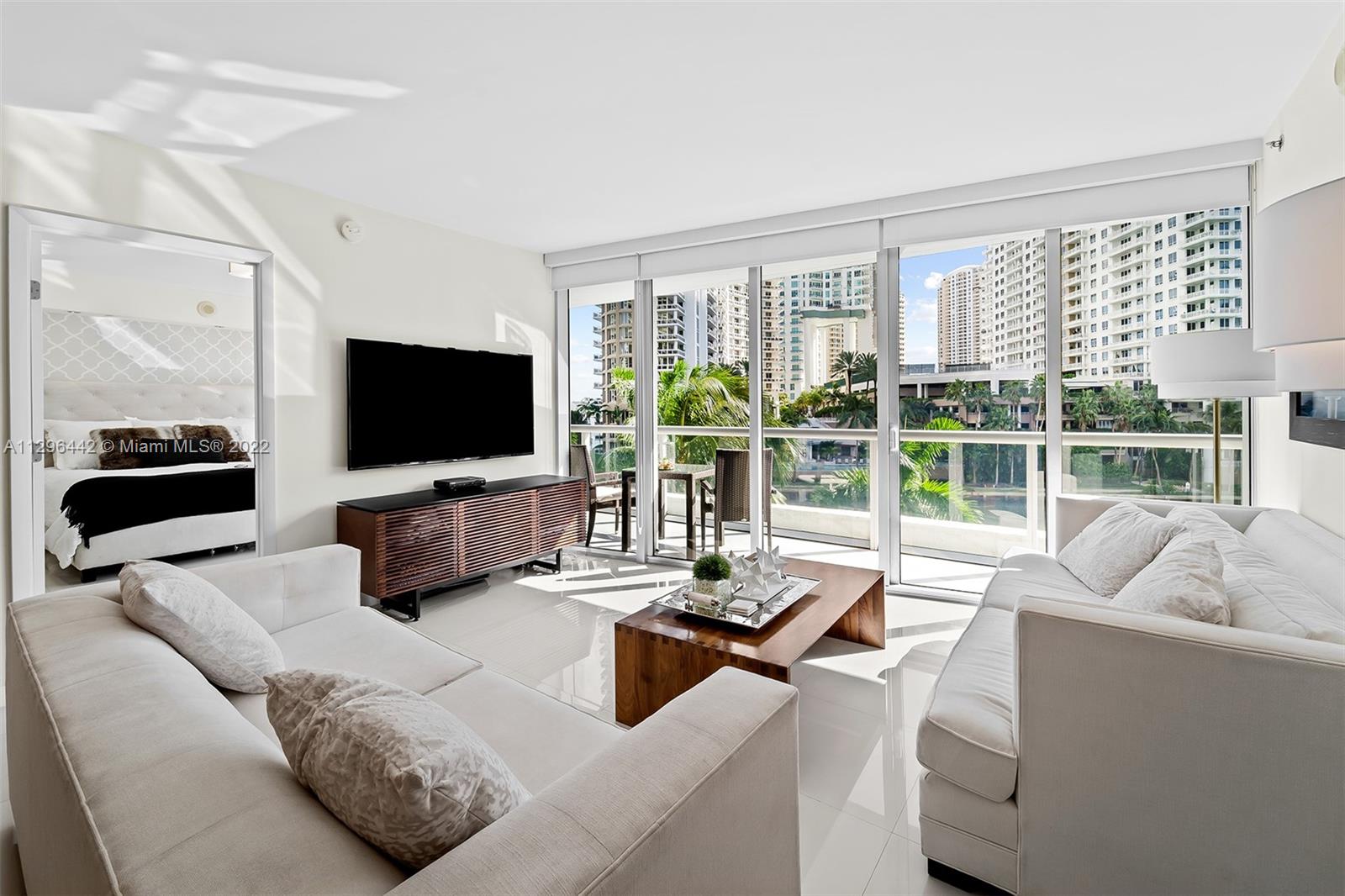 495 Brickell Ave Unit: BAY405