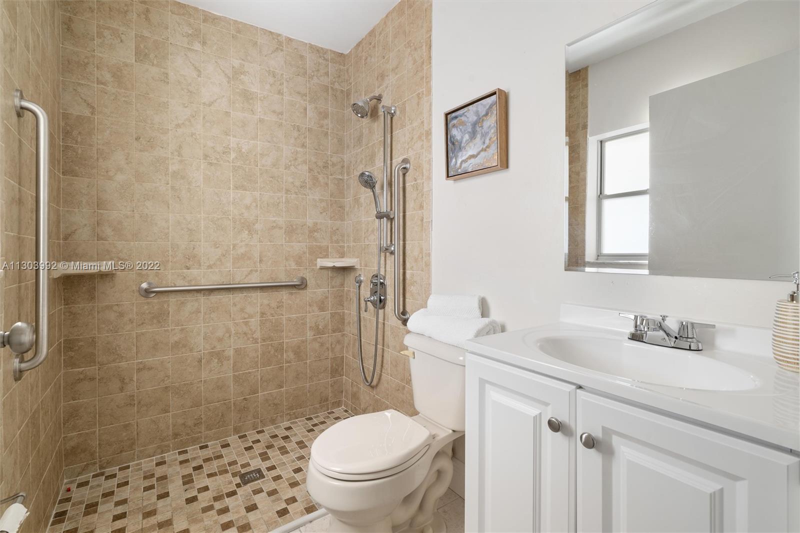 860 SW 81st Ter