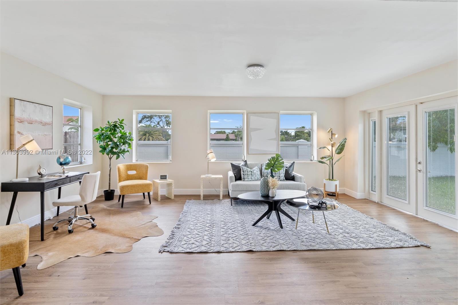 860 SW 81st Ter
