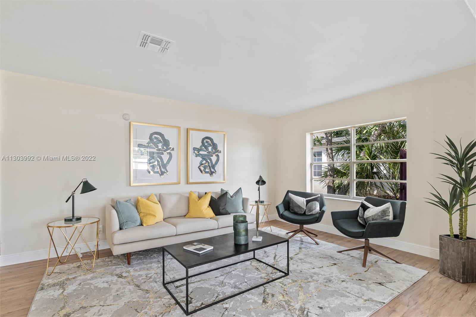 860 SW 81st Ter
