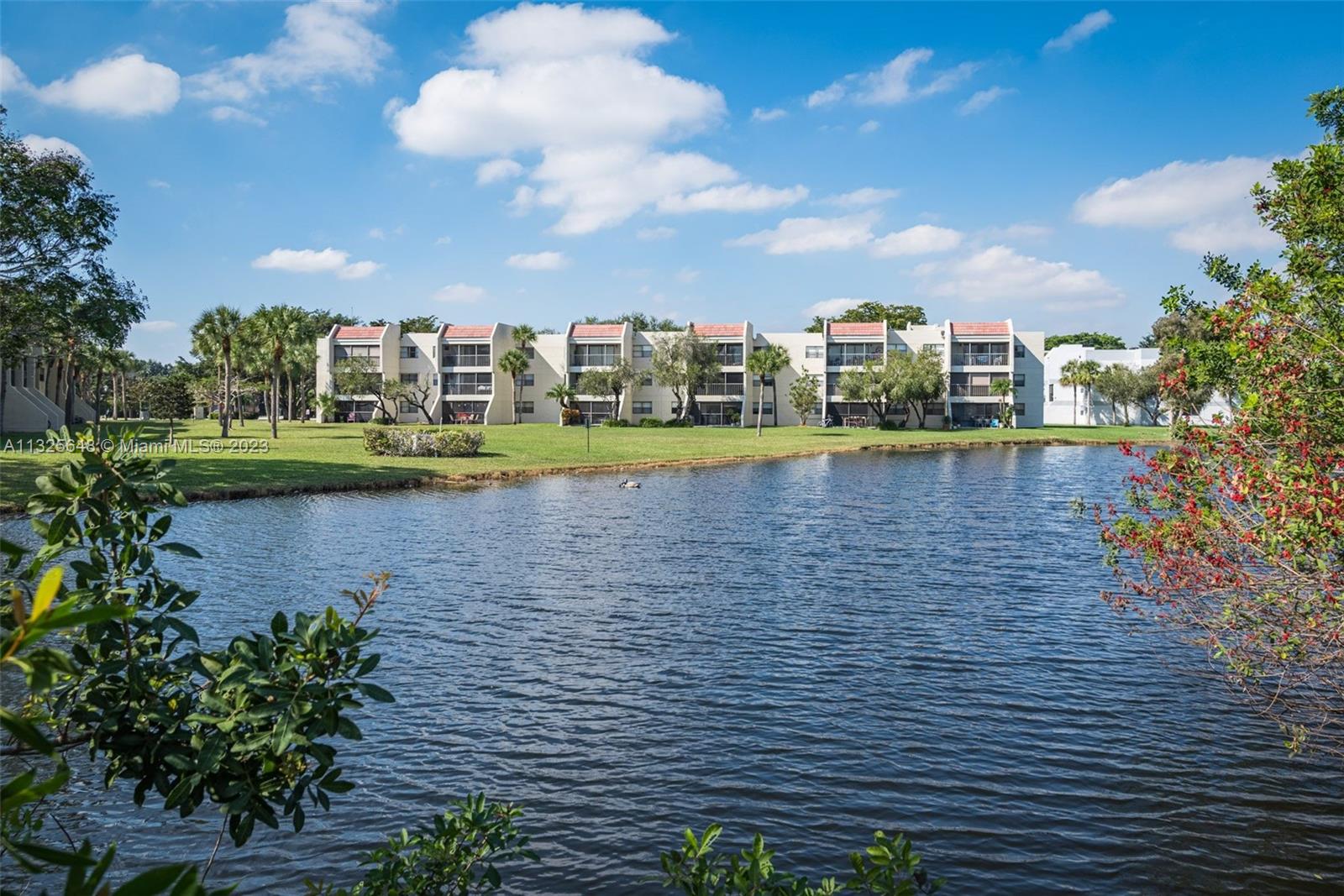 210 Lakeview Dr Unit: 311