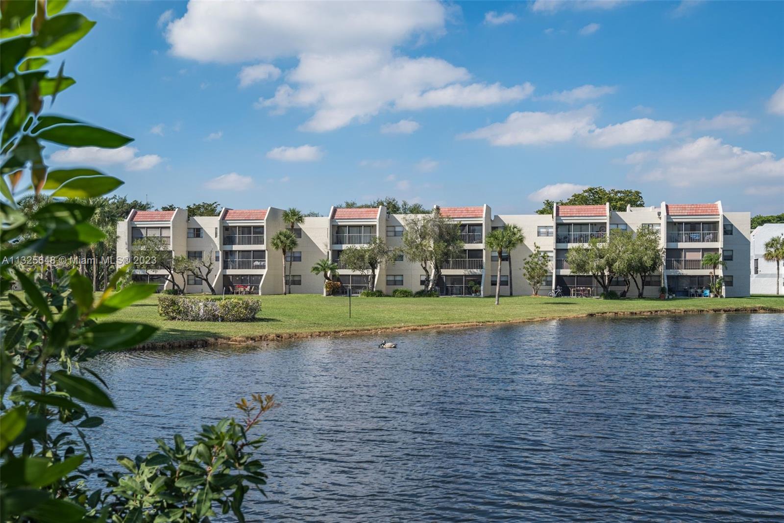 210 Lakeview Dr Unit: 311