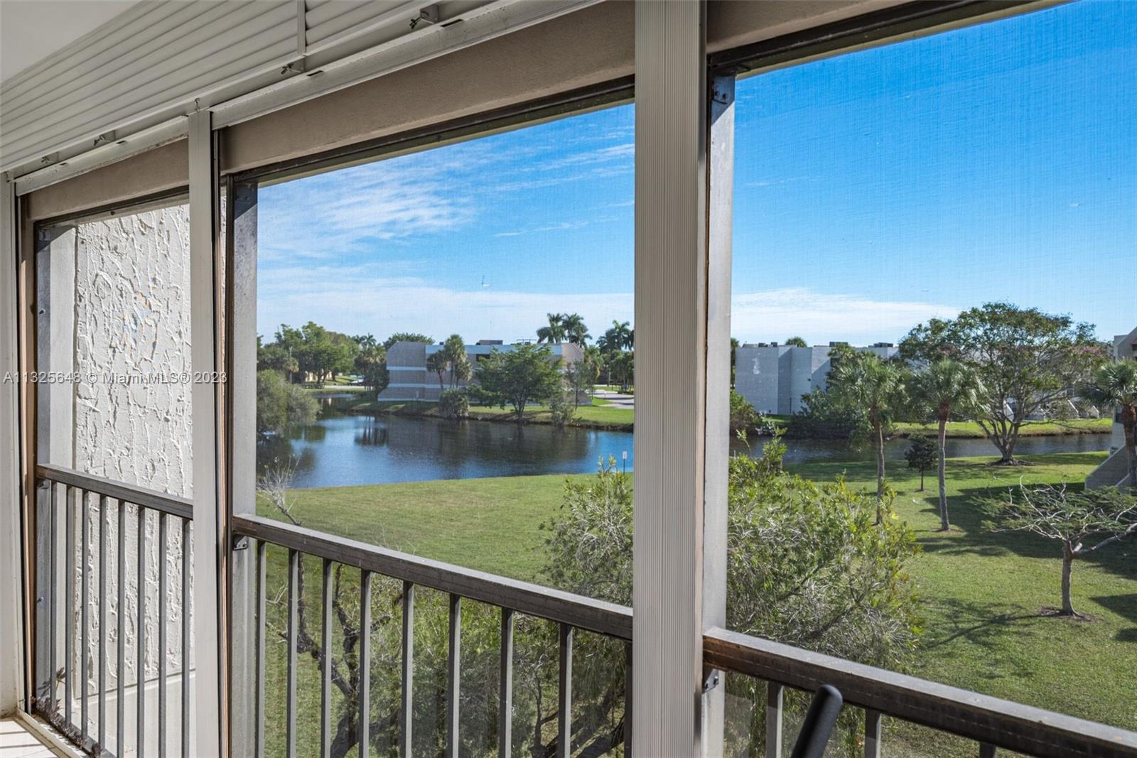 210 Lakeview Dr Unit: 311