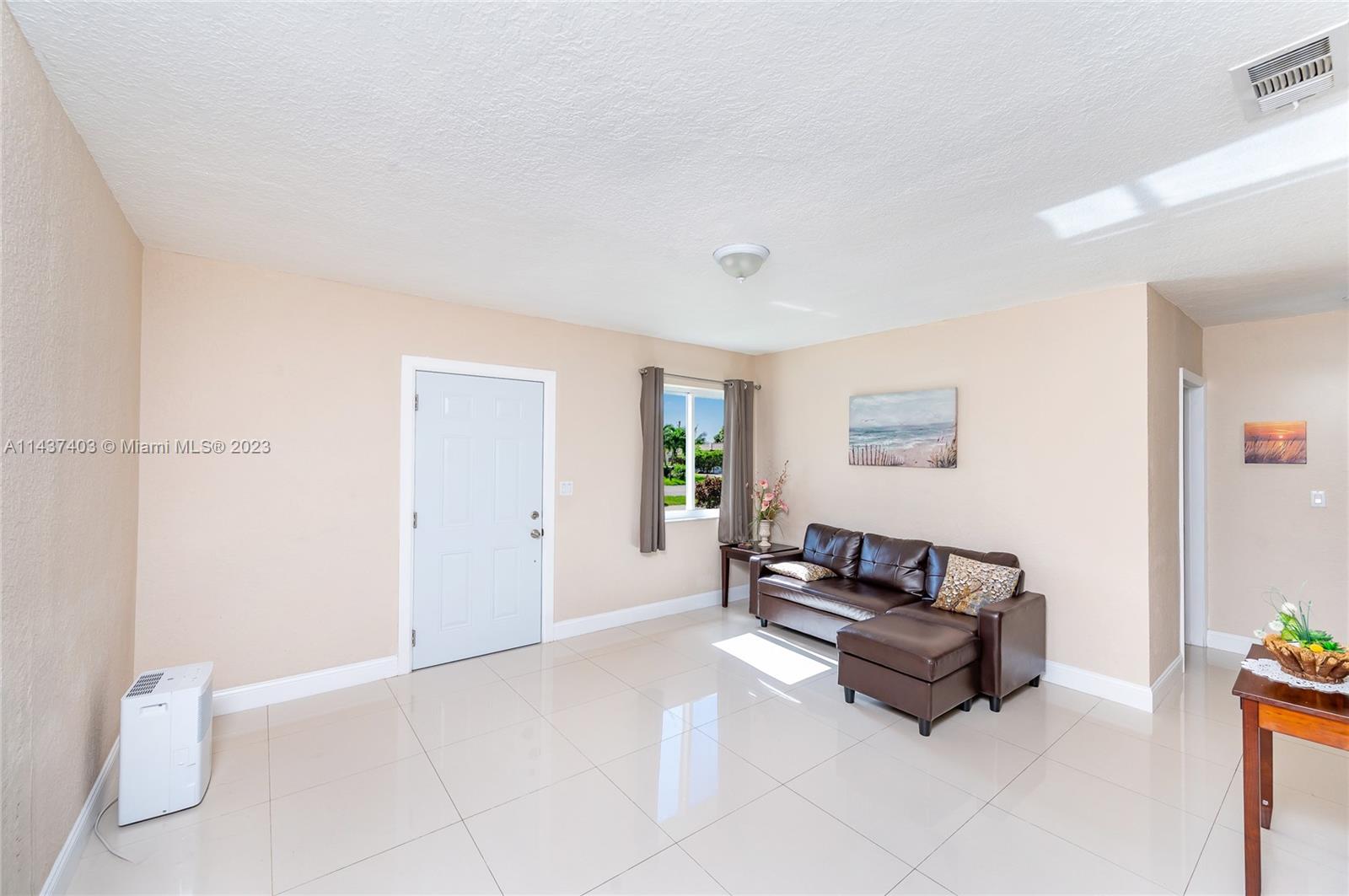 1020 SW 73rd Pl Unit: 1020