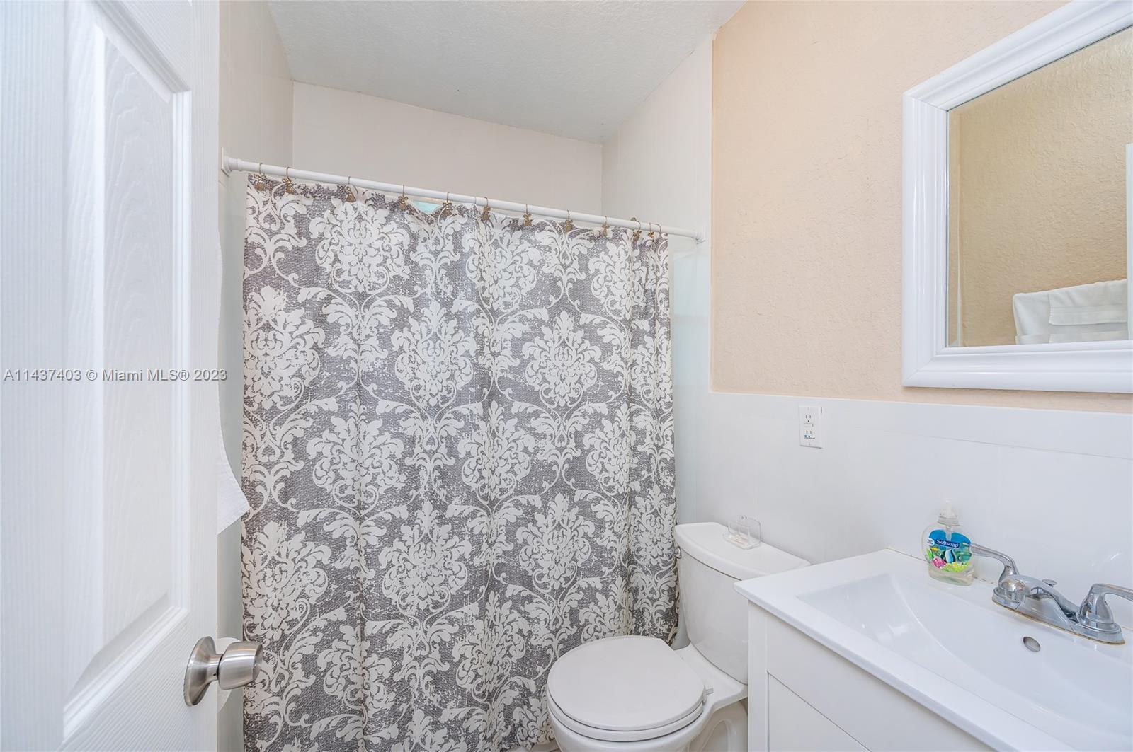 1020 SW 73rd Pl Unit: 1020