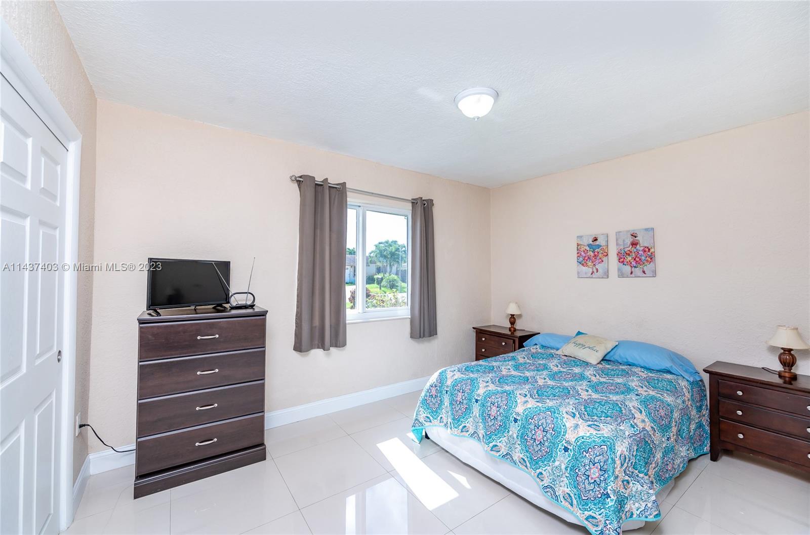 1020 SW 73rd Pl Unit: 1020