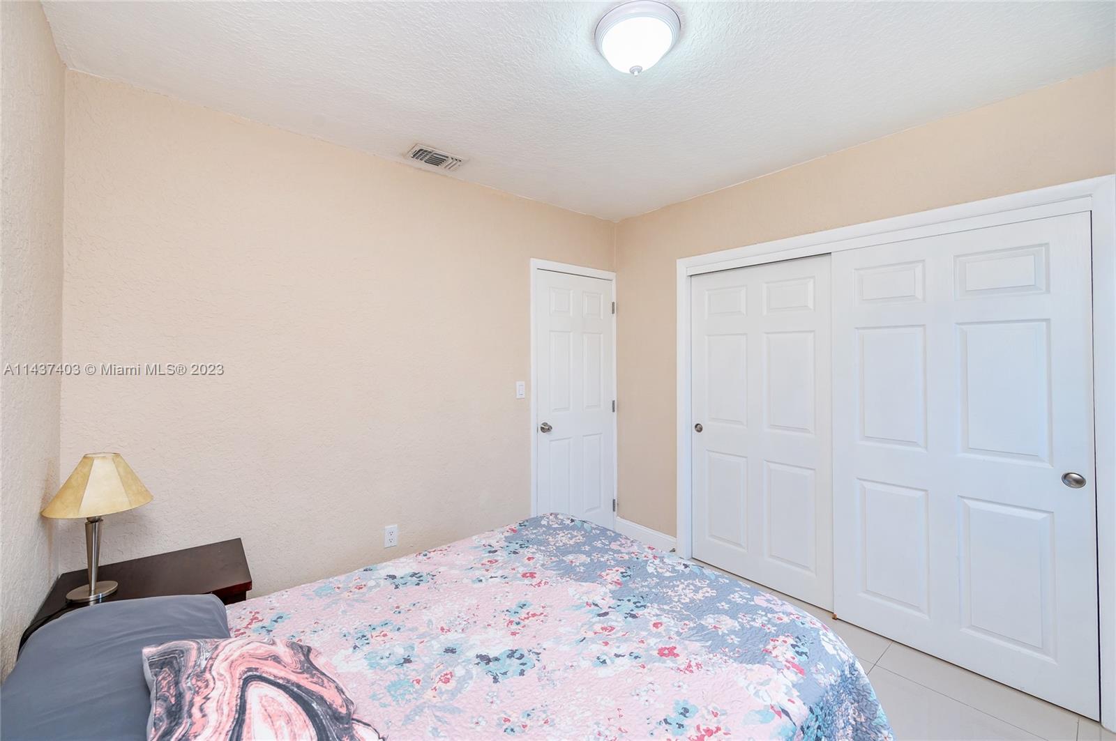 1020 SW 73rd Pl Unit: 1020