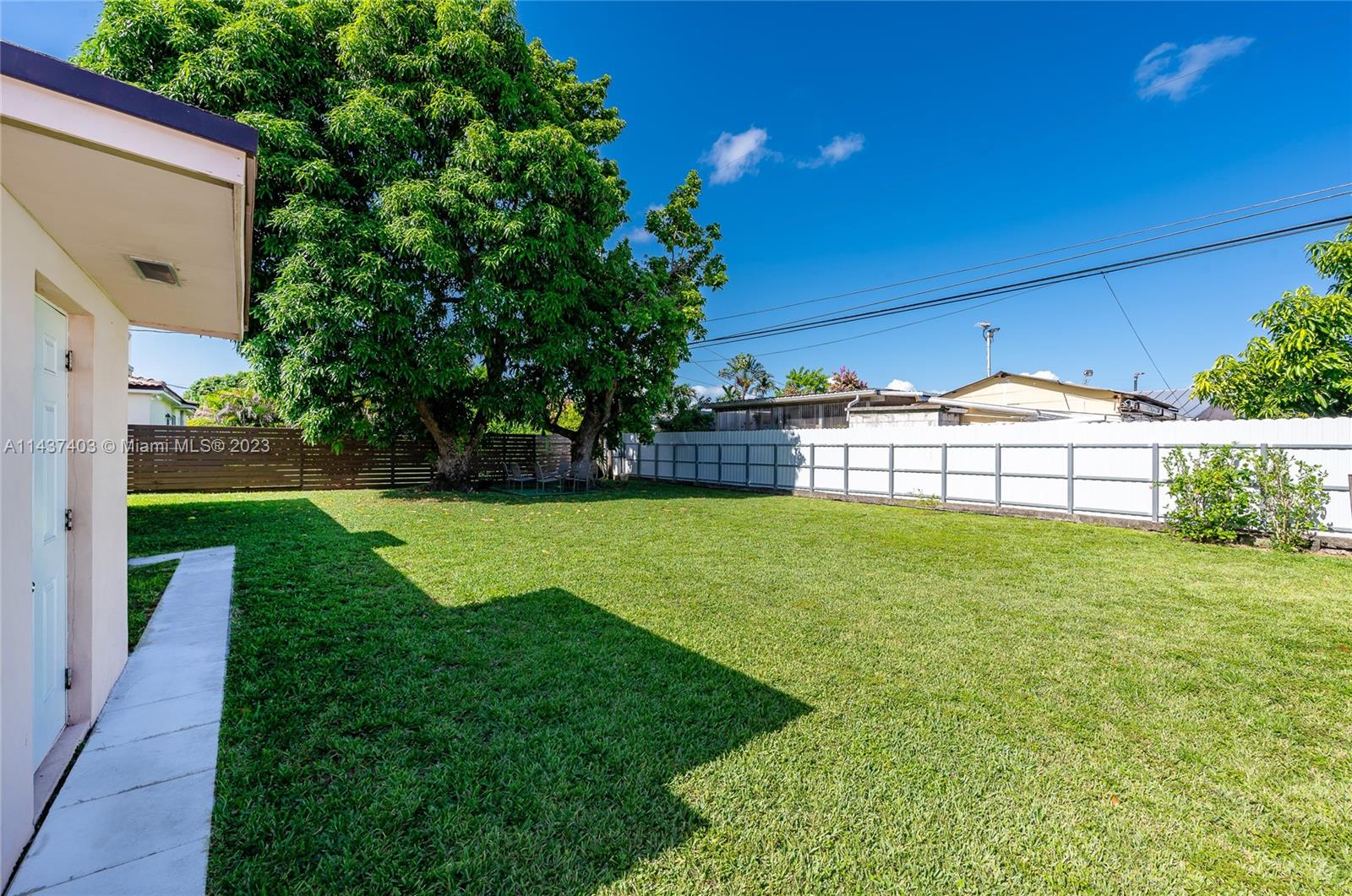 1020 SW 73rd Pl Unit: 1020
