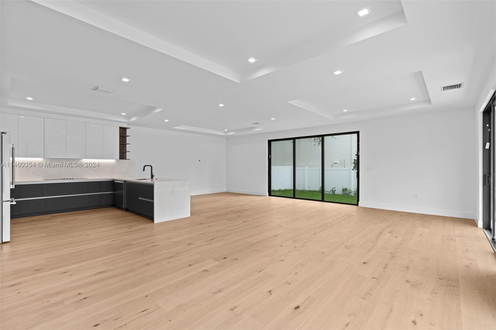 705 SW 8th Ter
