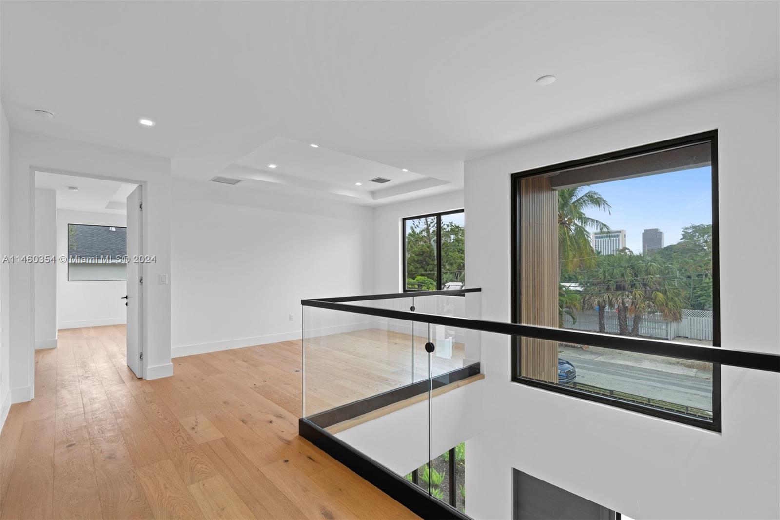 705 SW 8th Ter