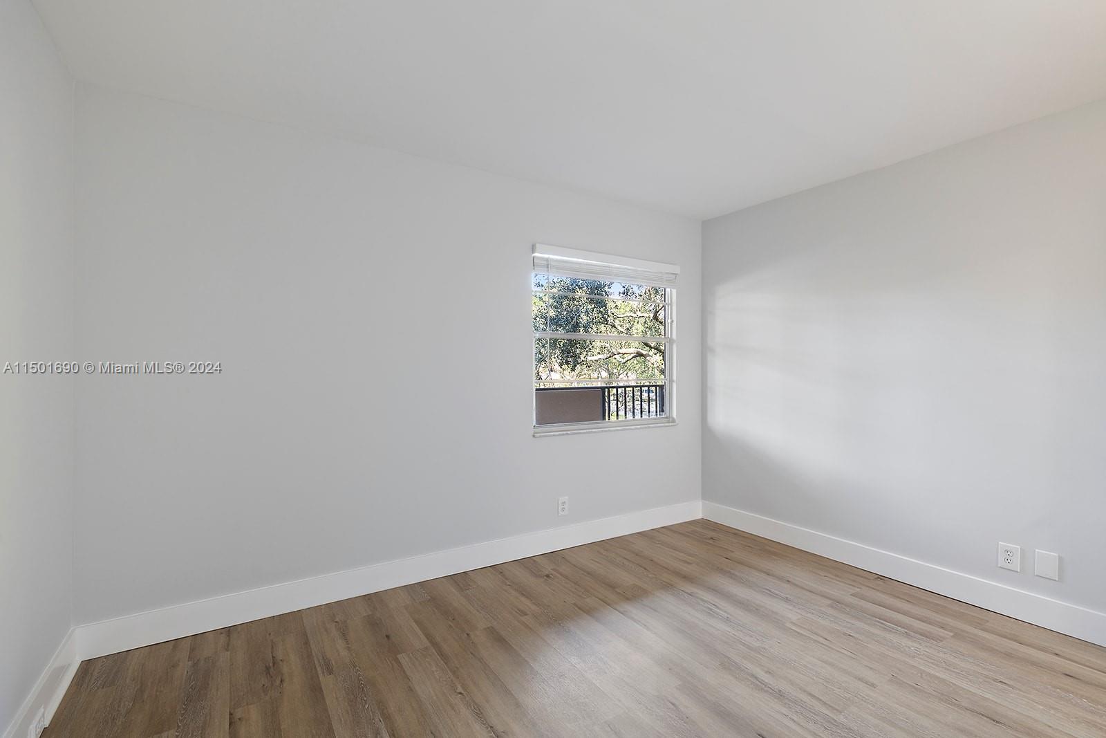 1251 SW 125th Ave # 202T