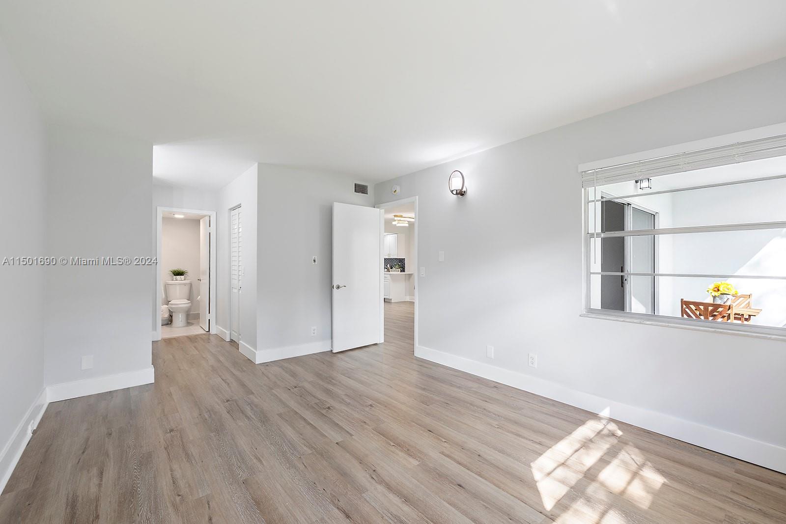 1251 SW 125th Ave # 202T