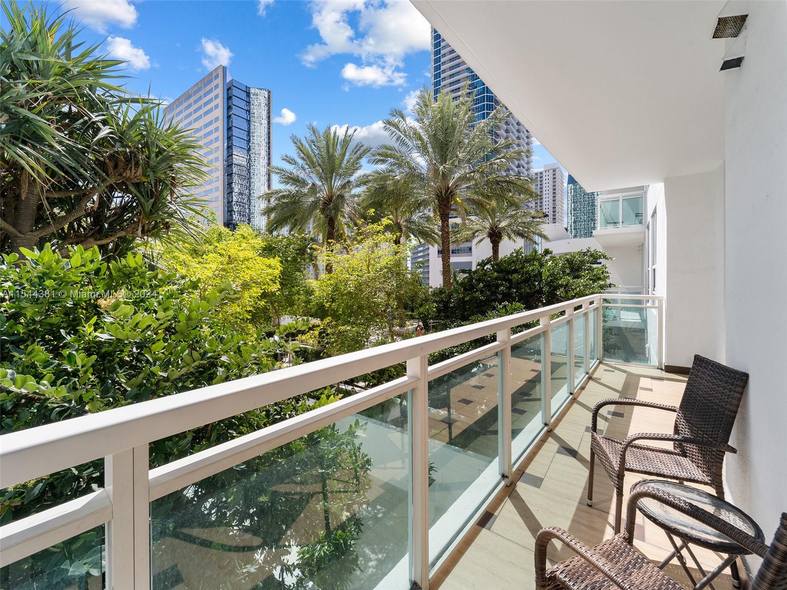 951 Brickell Ave # 1106