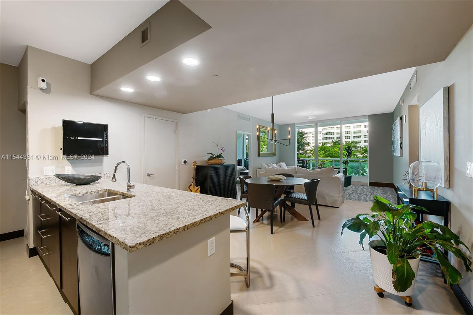 951 Brickell Ave # 1106