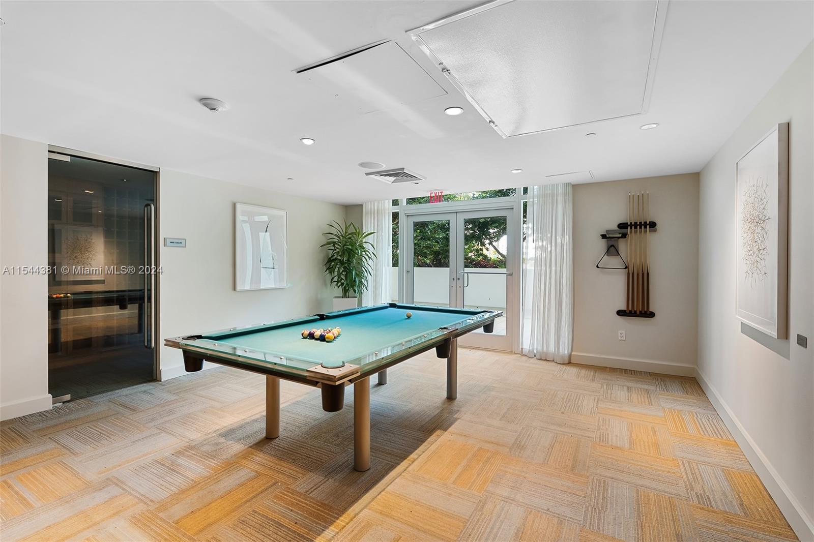 951 Brickell Ave # 1106