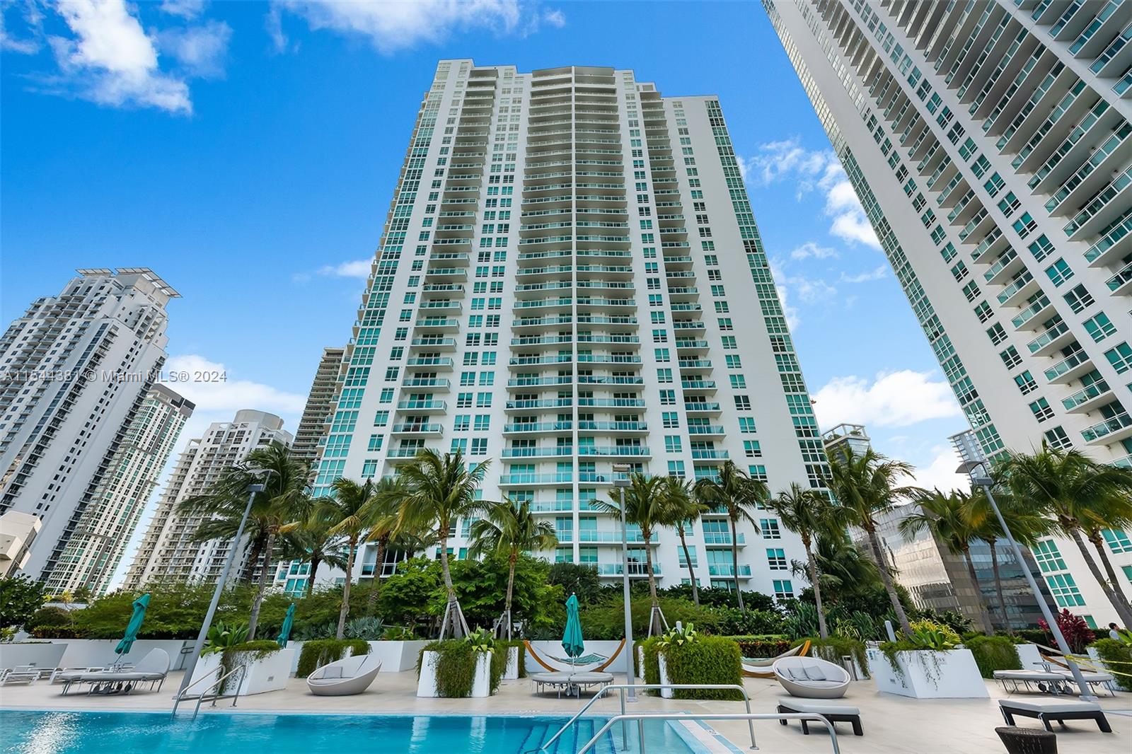 951 Brickell Ave # 1106
