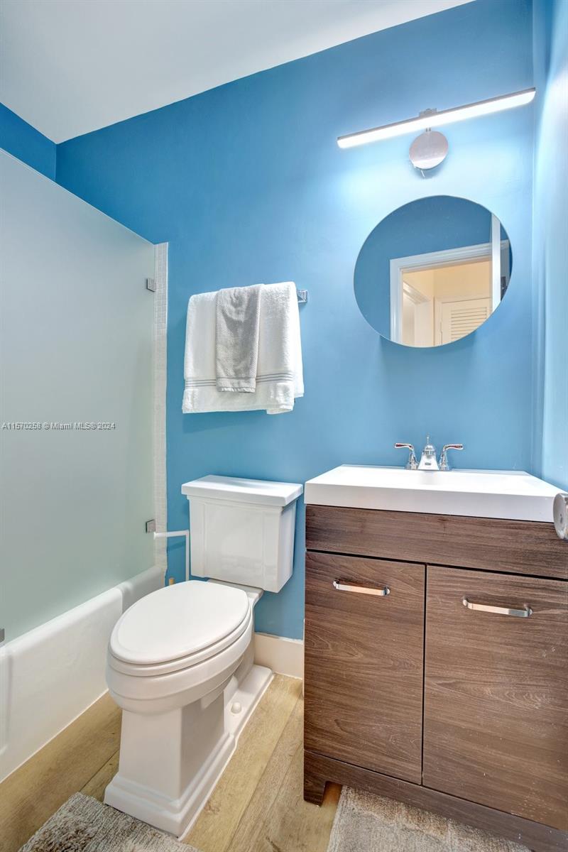 3605 NE 32nd Ave # 208A