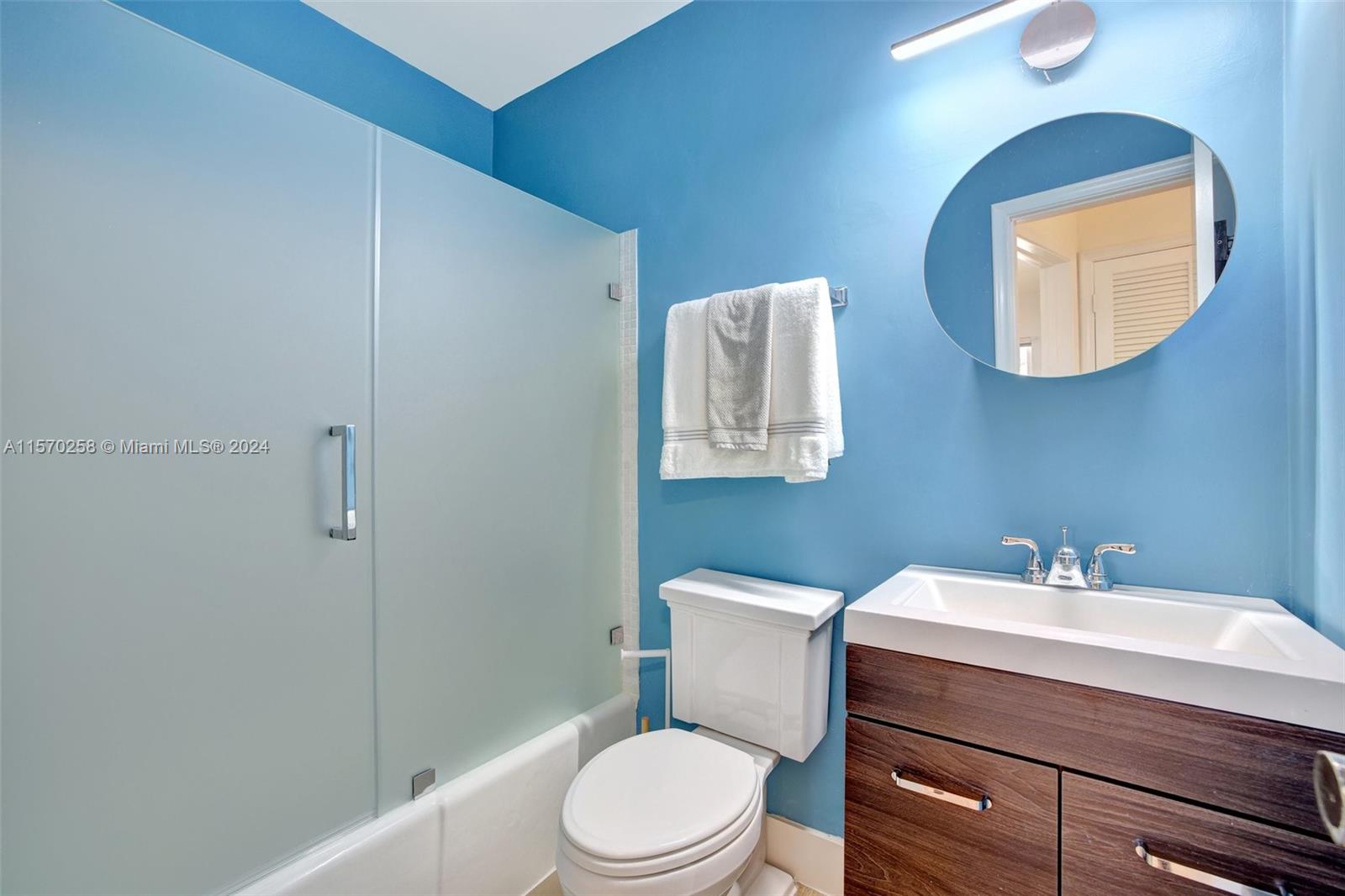 3605 NE 32nd Ave # 208A