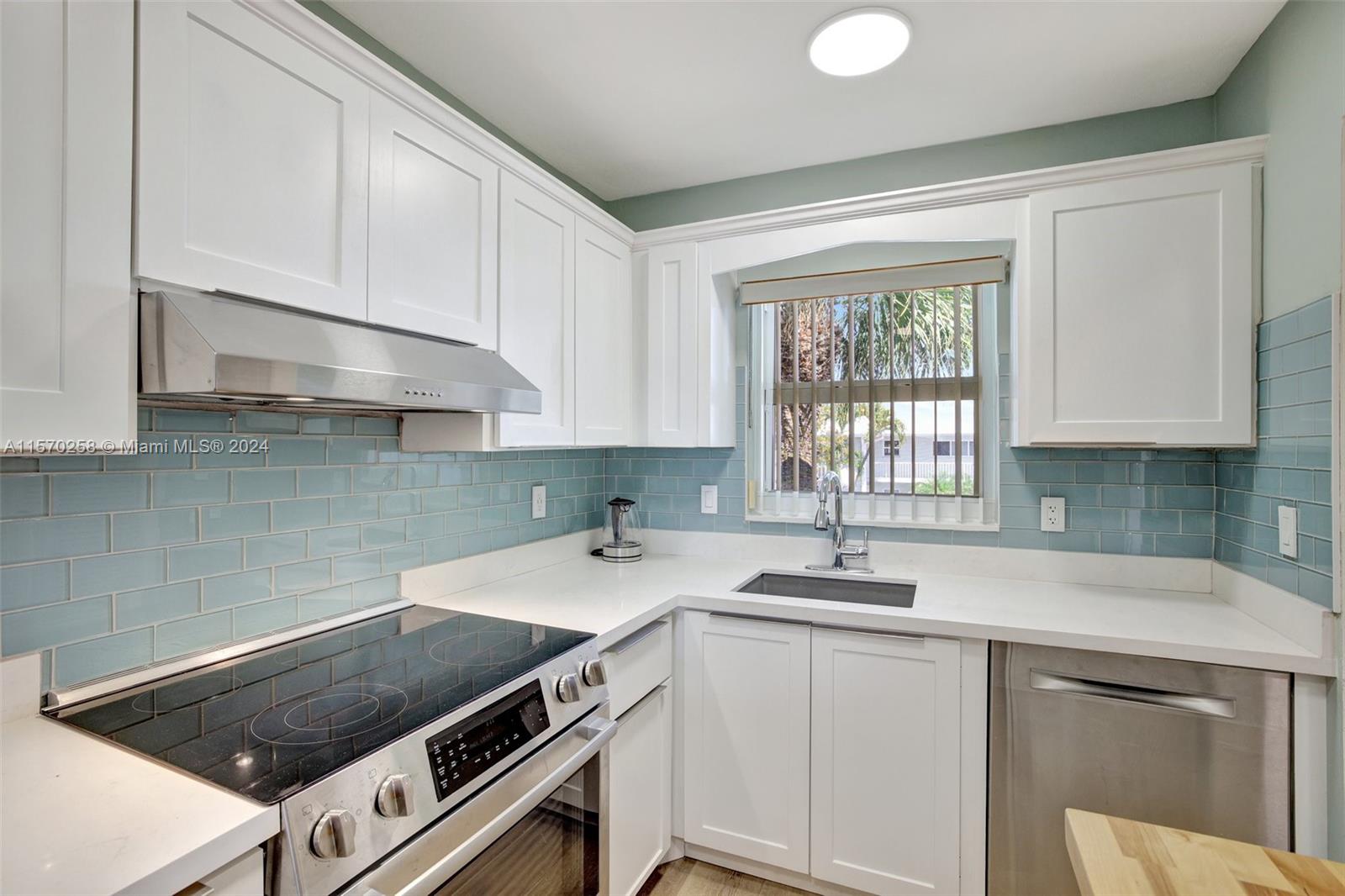 3605 NE 32nd Ave # 208A
