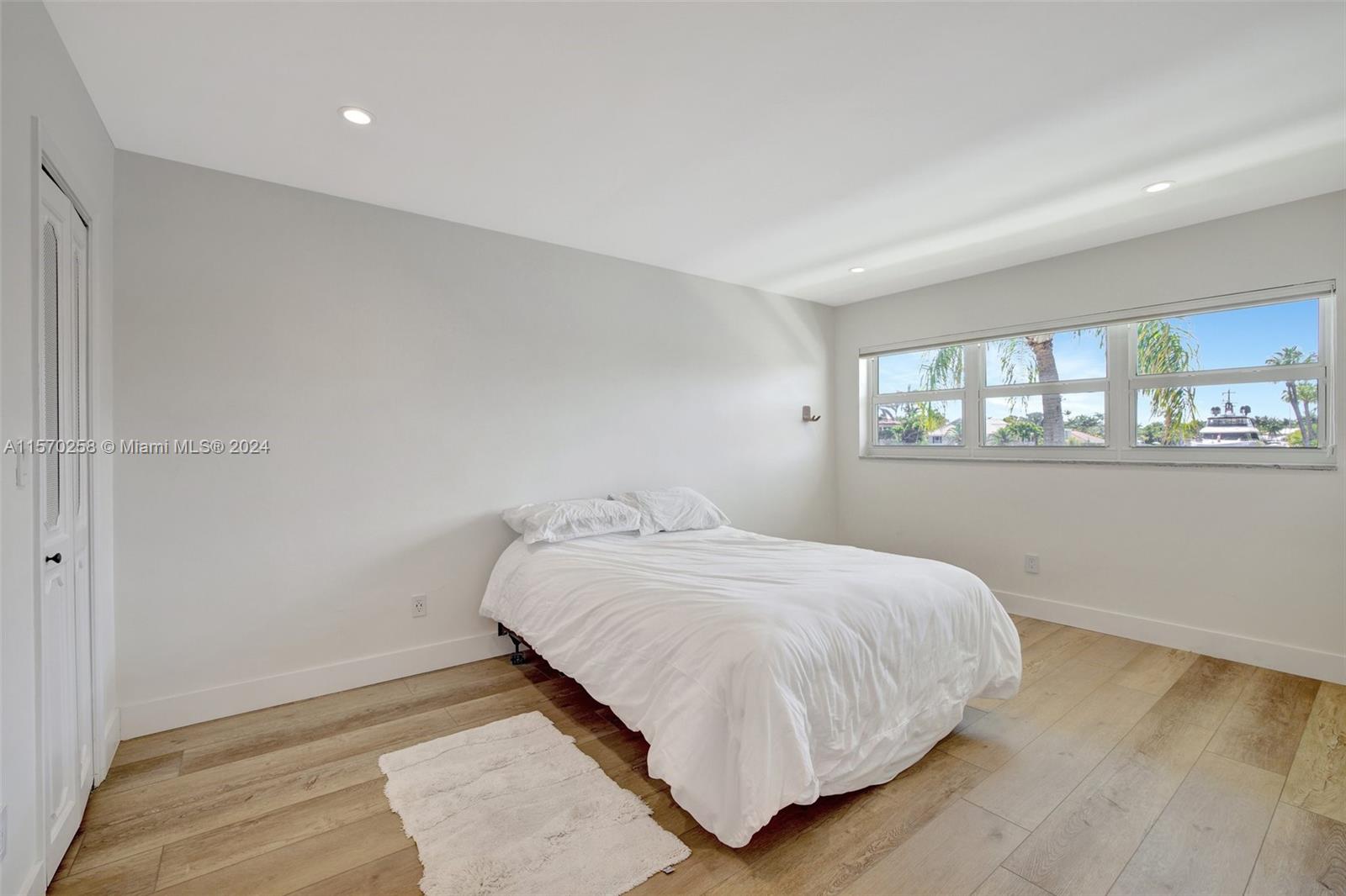 3605 NE 32nd Ave # 208A
