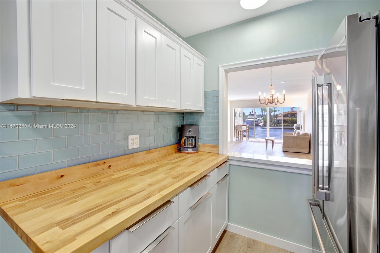 3605 NE 32nd Ave # 208A