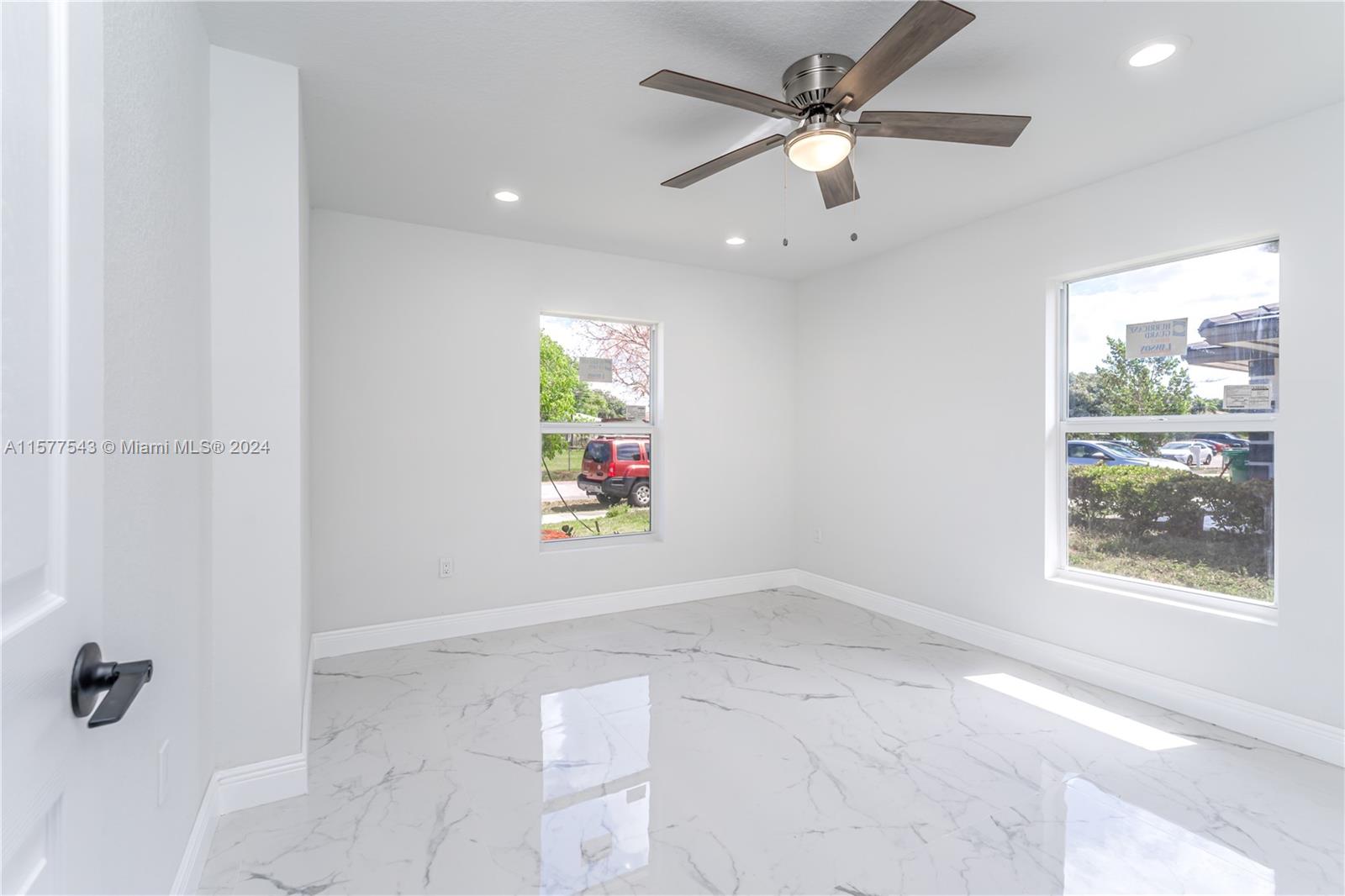 2800 NW 15th St