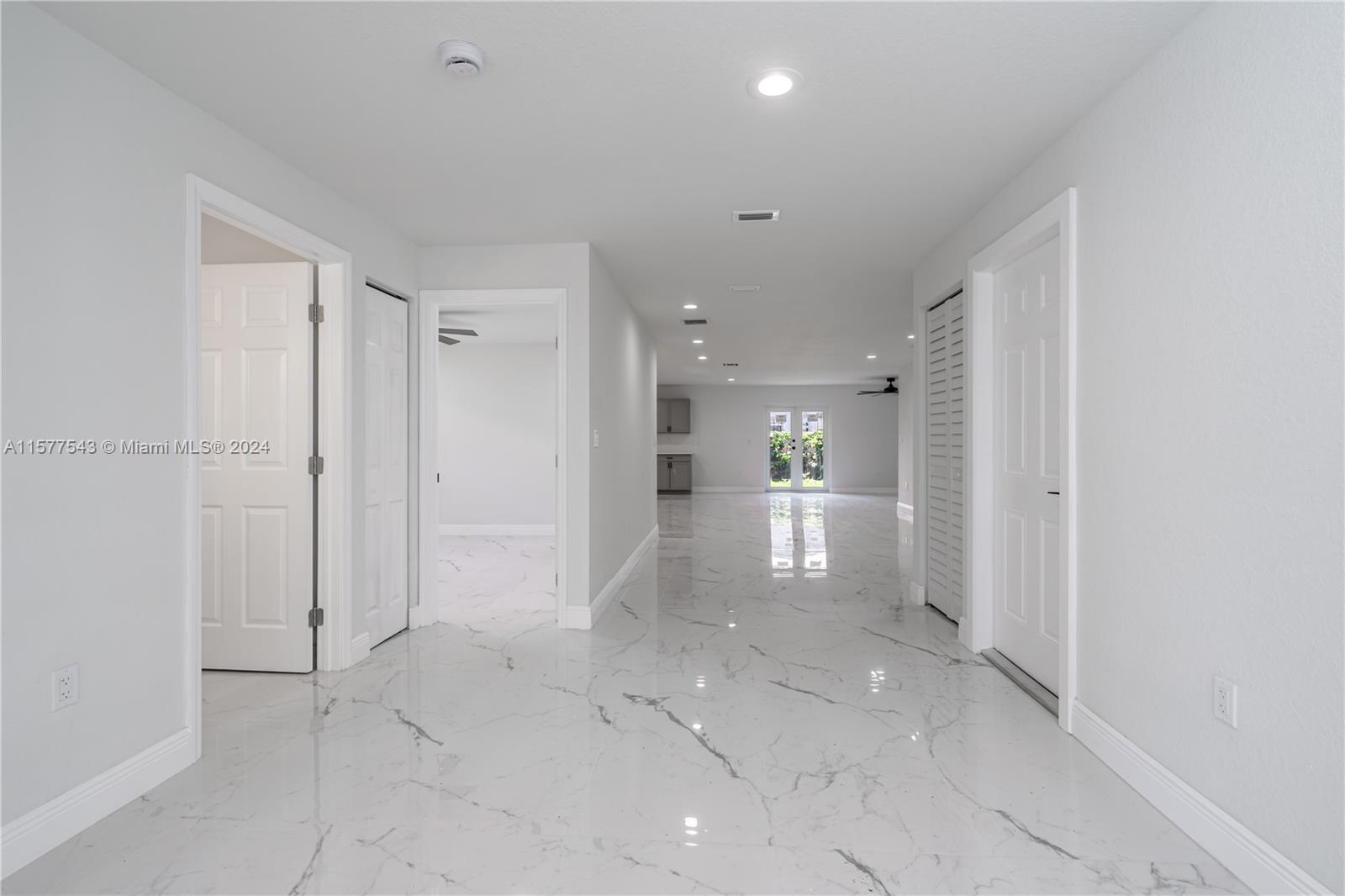 2800 NW 15th St