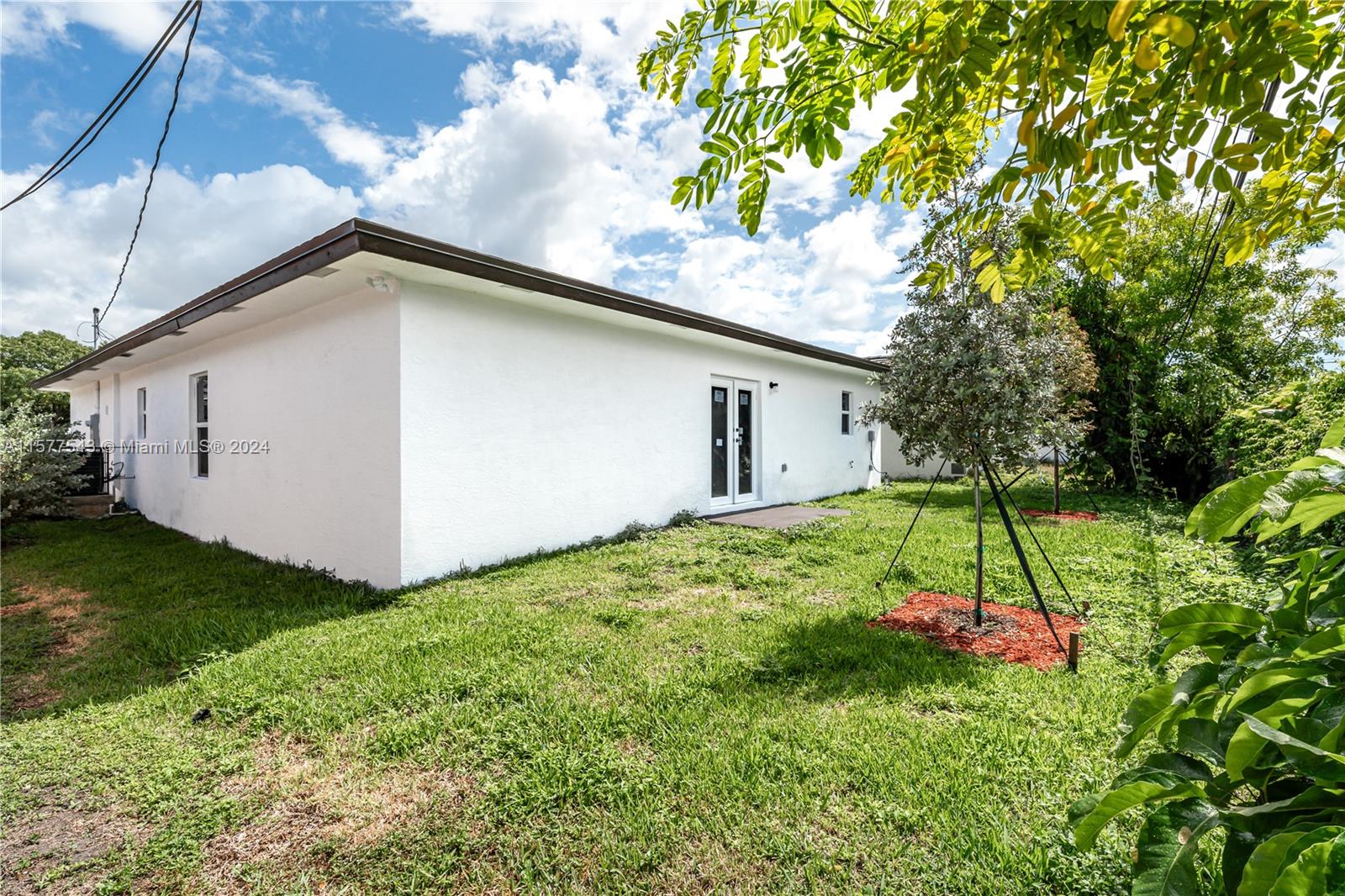 2800 NW 15th St