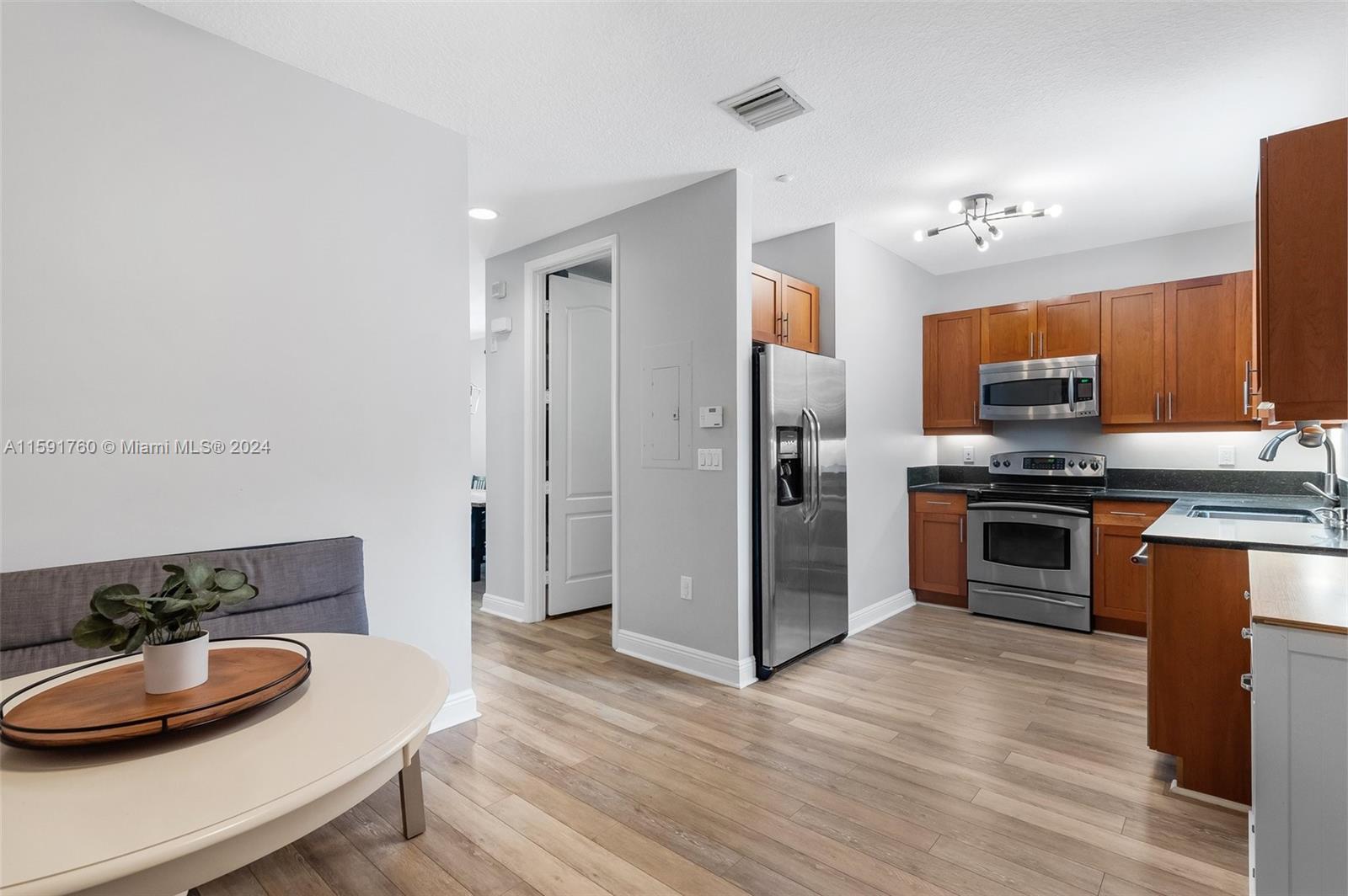 340 SW 14th Ave # 340
