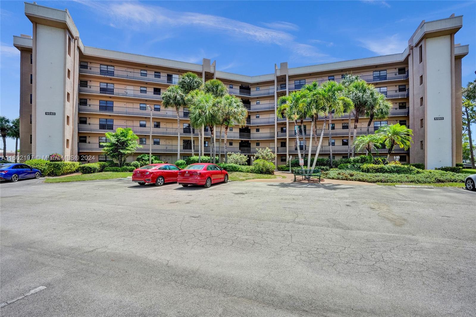 4640 W Lucerne Lakes Blvd W # 203