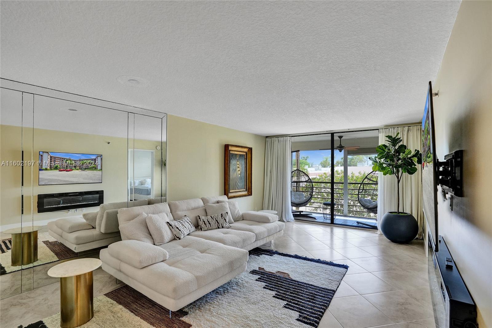 4640 W Lucerne Lakes Blvd W # 203