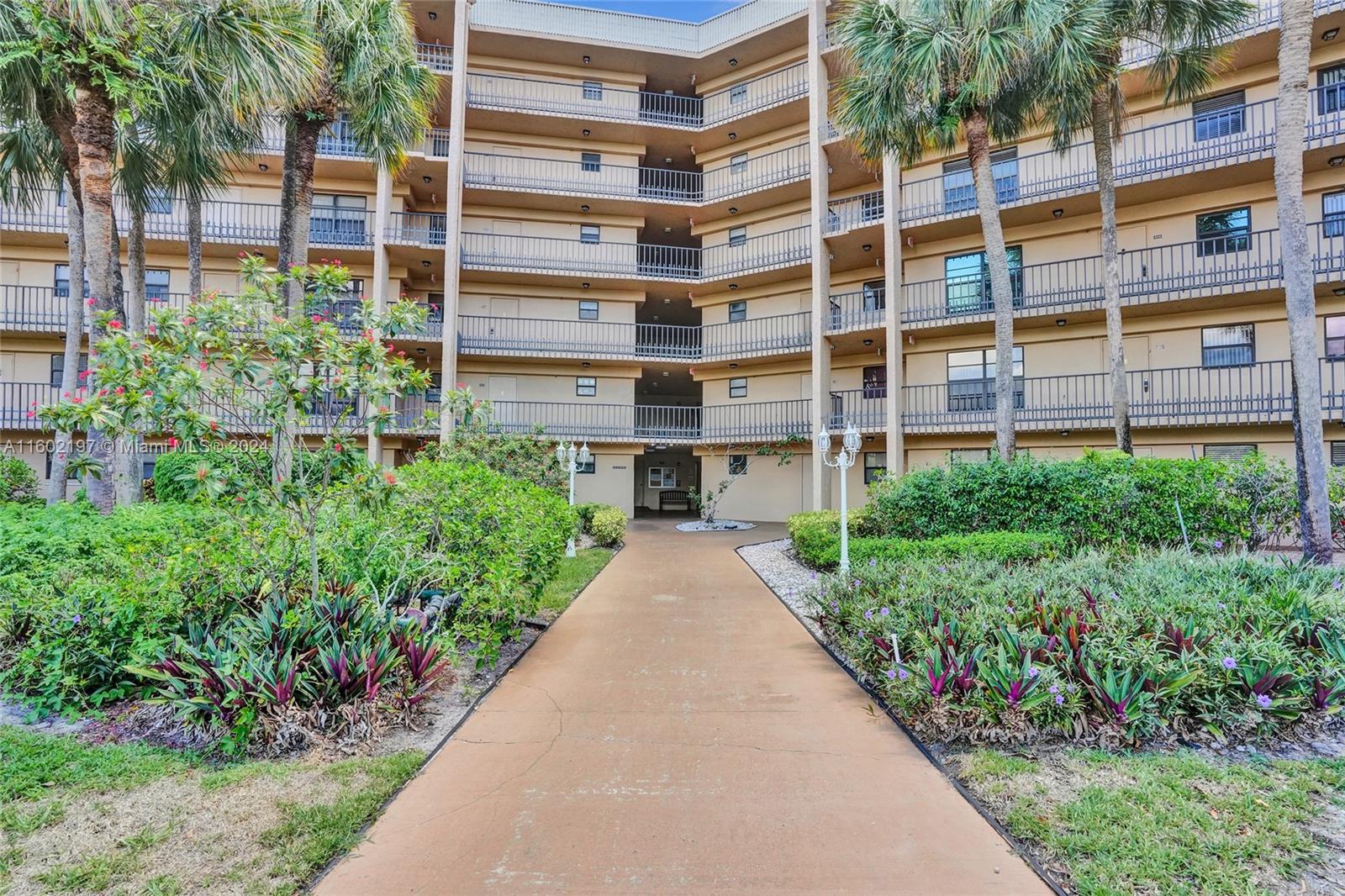 4640 W Lucerne Lakes Blvd W # 203