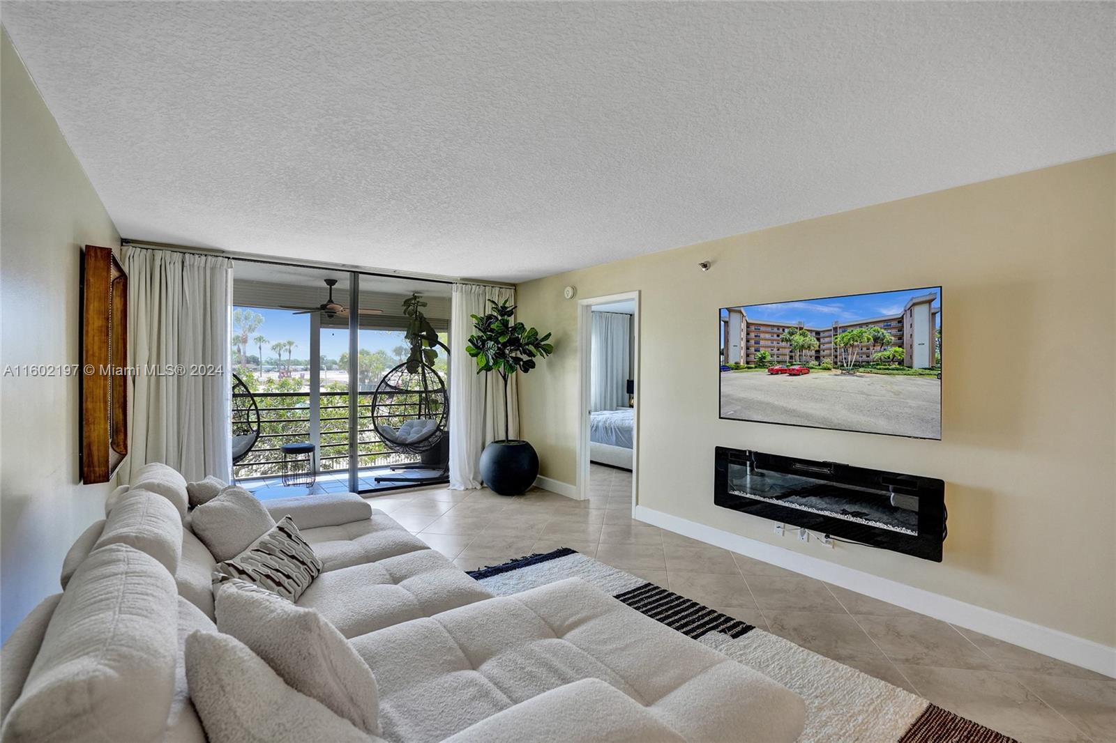 4640 W Lucerne Lakes Blvd W # 203