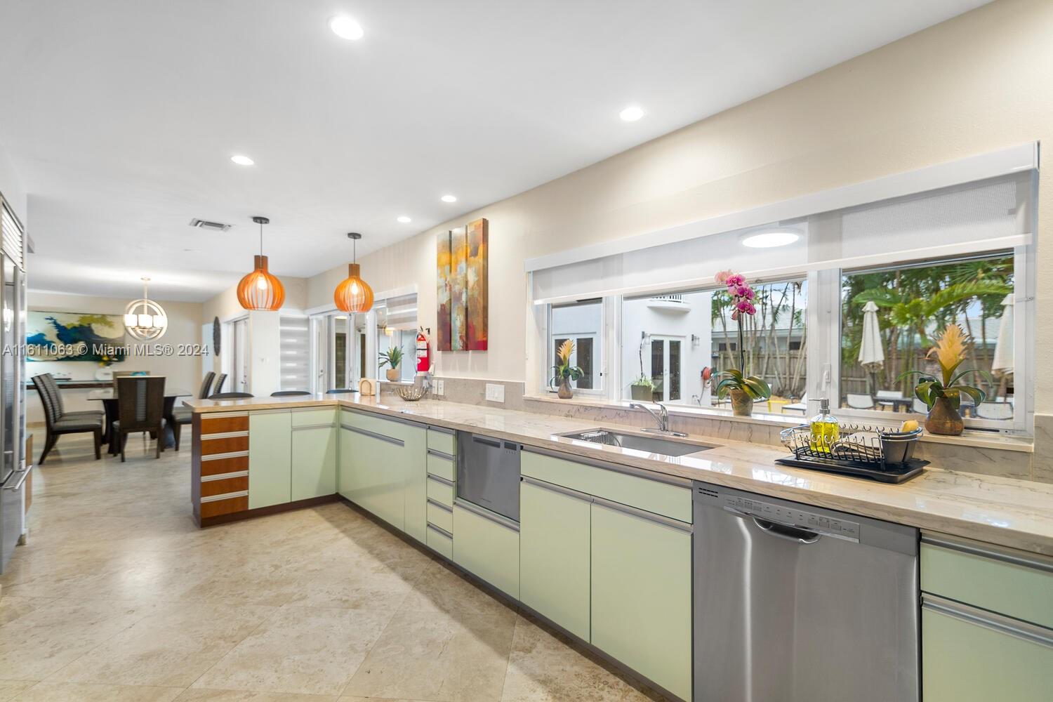 4101 Bayview Dr