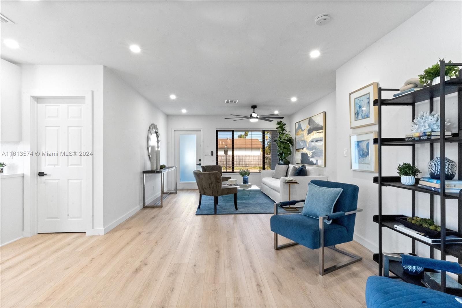 48 SE 7th St