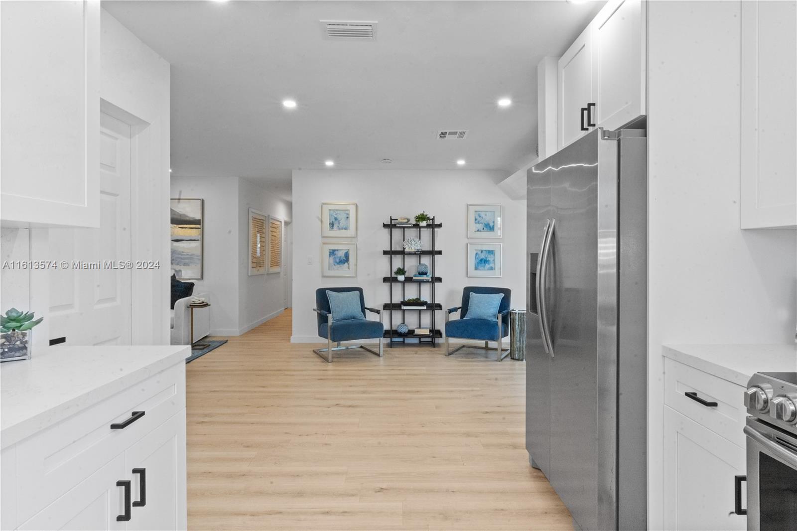 48 SE 7th St