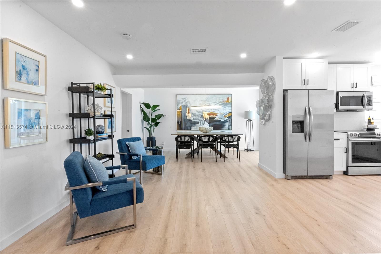 48 SE 7th St