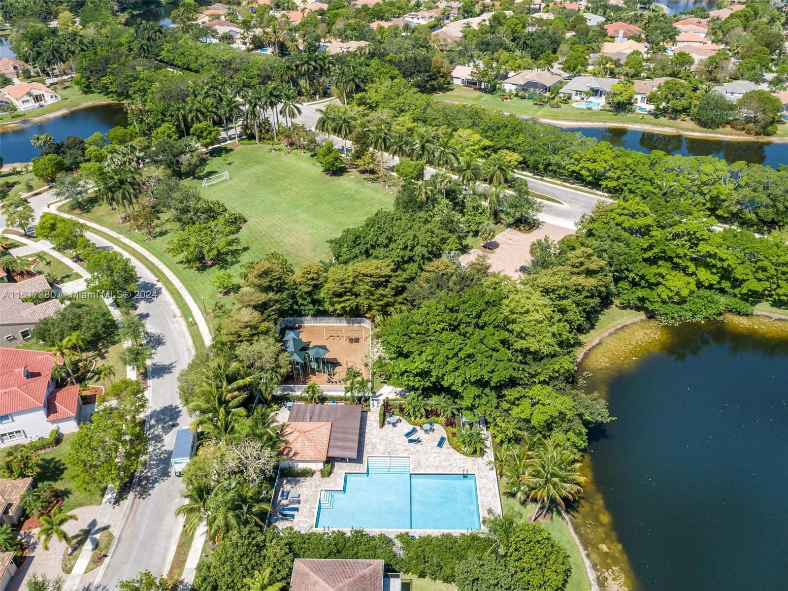 124 W Bayridge Dr