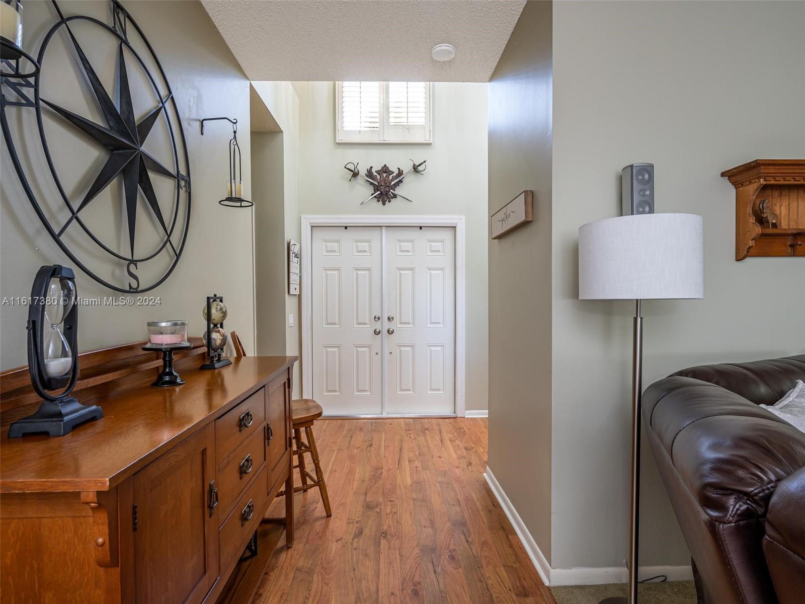 124 W Bayridge Dr