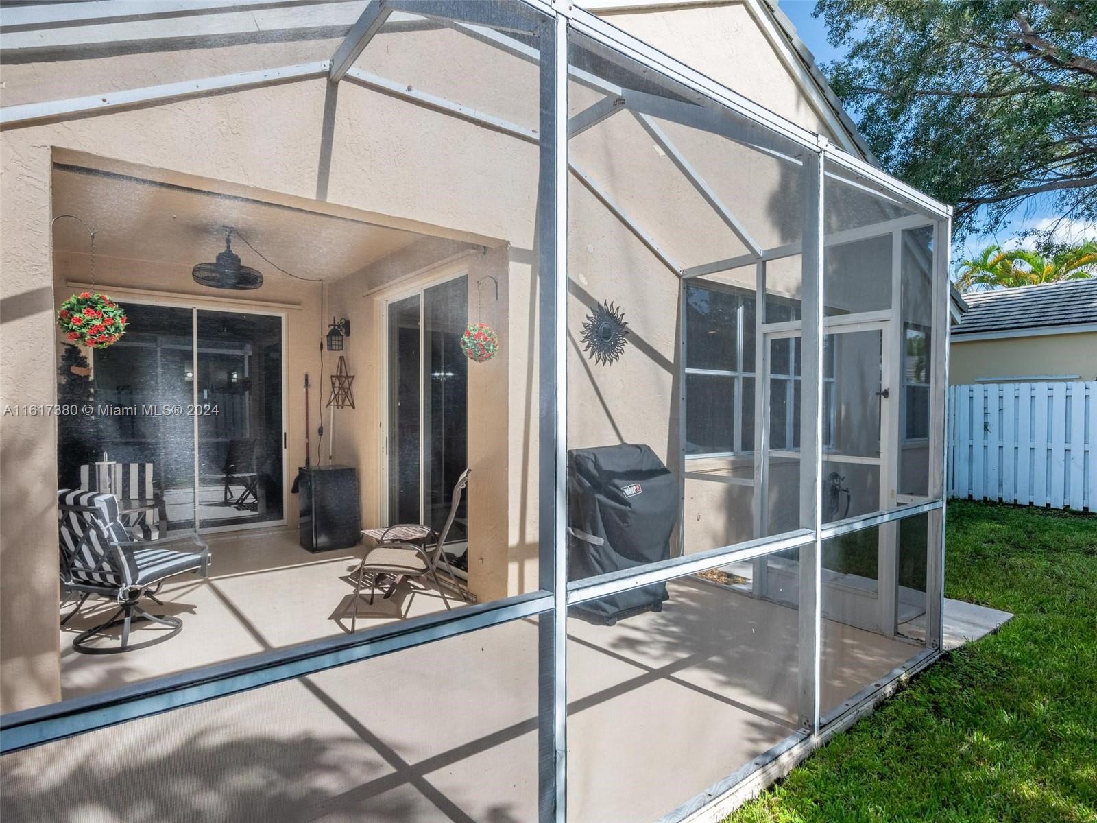 124 W Bayridge Dr