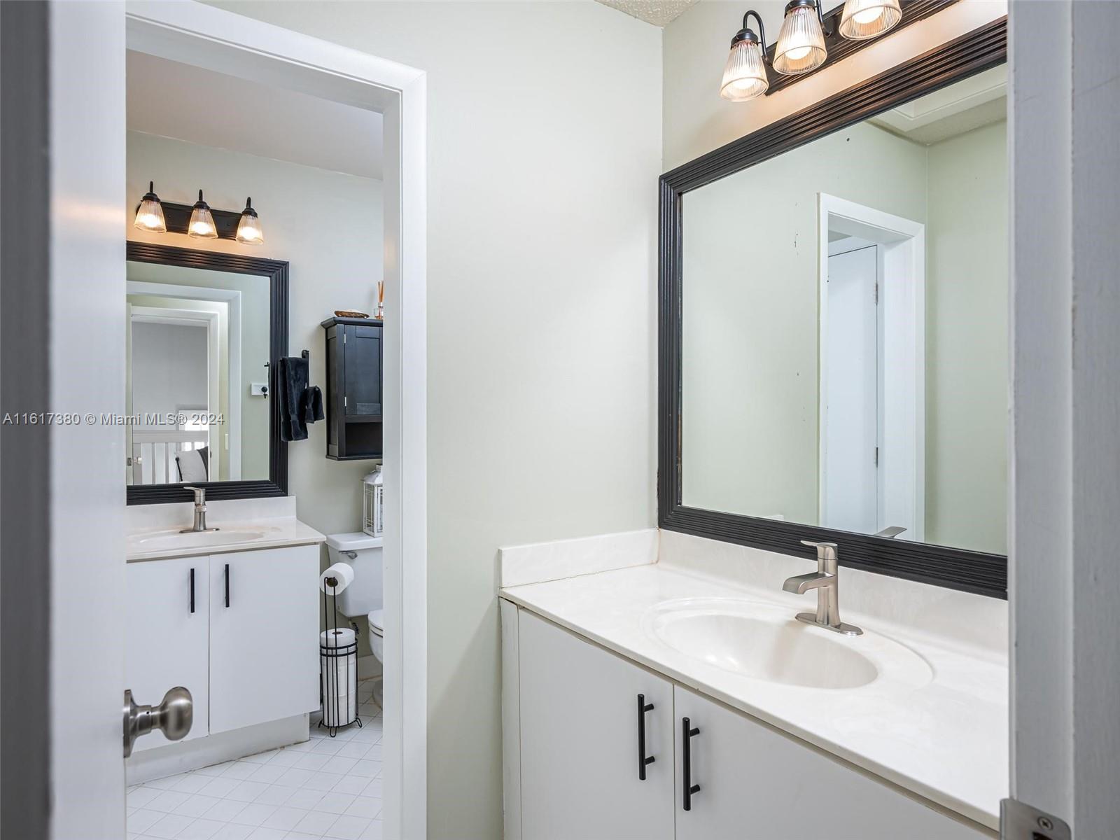 124 W Bayridge Dr