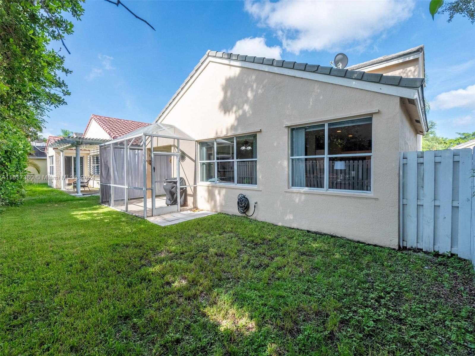 124 W Bayridge Dr