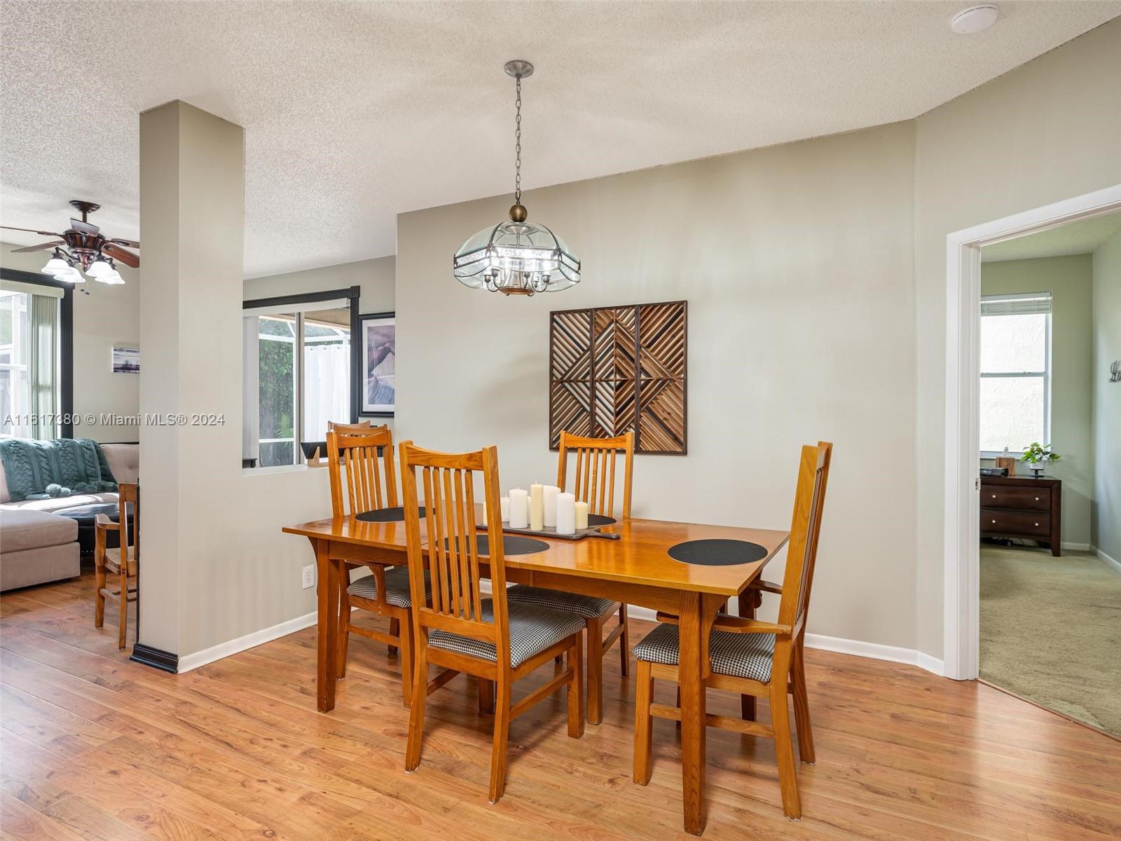 124 W Bayridge Dr