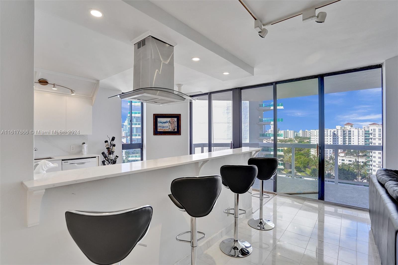 20185 E Country Club Dr # 1502