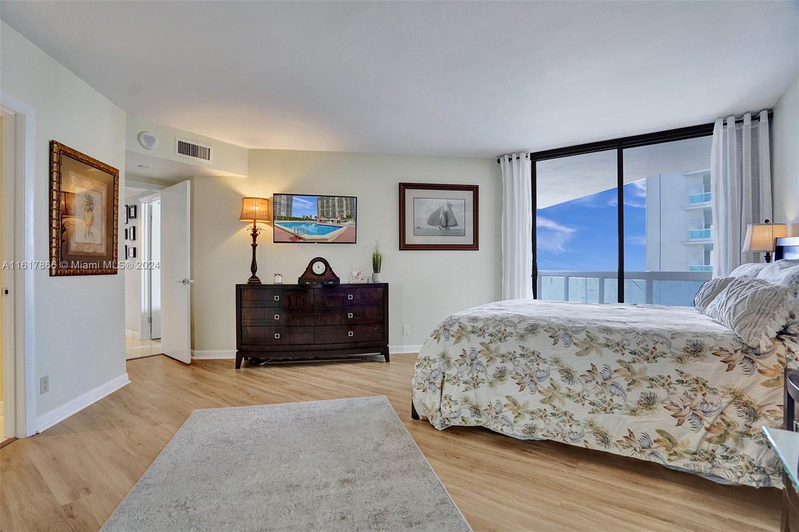 20185 E Country Club Dr # 1502