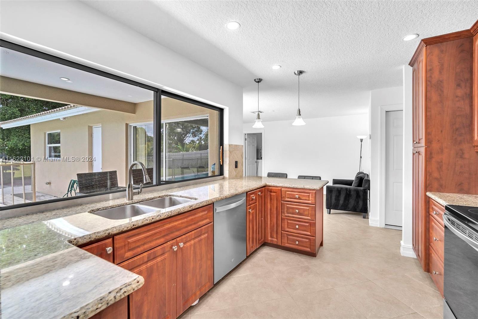 1762 NW 82nd Ave